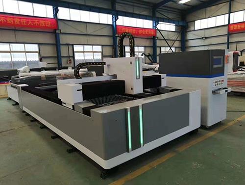 光纖激光切割機是怎樣工作切割的呢？